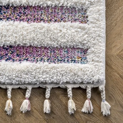 NuLOOM Bristol High-Low Geometric Tassel Area Rug - Image 4