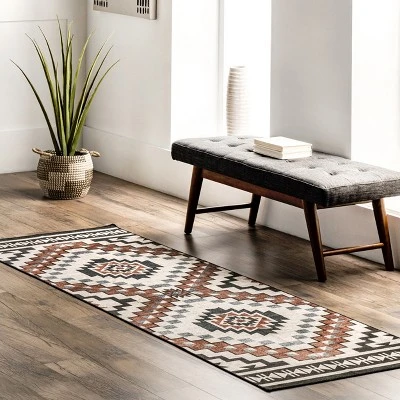 NuLOOM Leighton Machine Washable Southwestern Medallion Area Rug