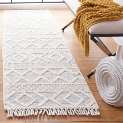 Vermont VRM251 Hand Loomed Area Rug - Safavieh