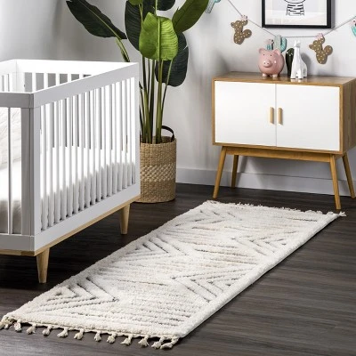 NuLOOM Bristol High-Low Geometric Tassel Area Rug