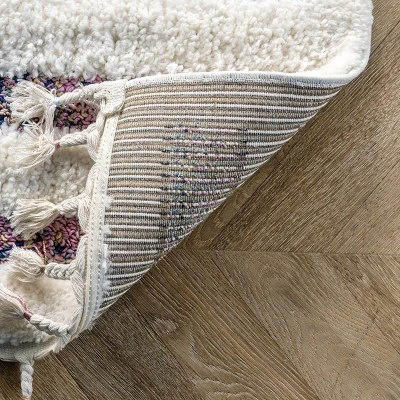 NuLOOM Bristol High-Low Geometric Tassel Area Rug - Image 6