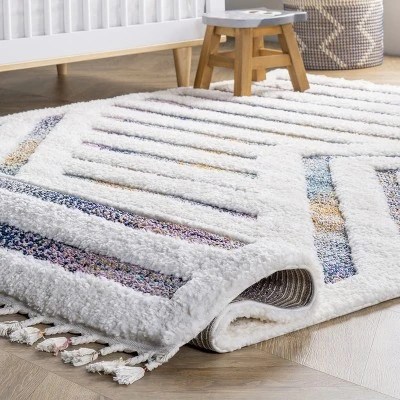 NuLOOM Bristol High-Low Geometric Tassel Area Rug - Image 3